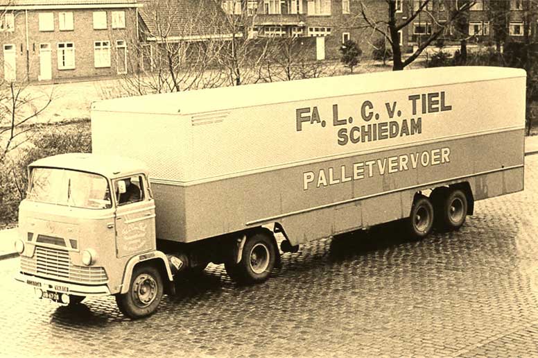 van-Tiel-Transport-Historie-Pallet